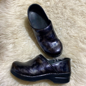 Dansko‎ Marble Patent Leather Clogs Size 38 (7.5-8)
